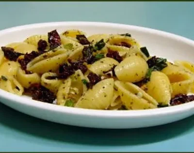 Garlic Sun-Dried Tomato Pasta