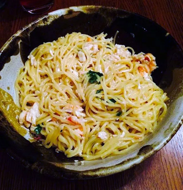 Garlicky Crab With Pasta