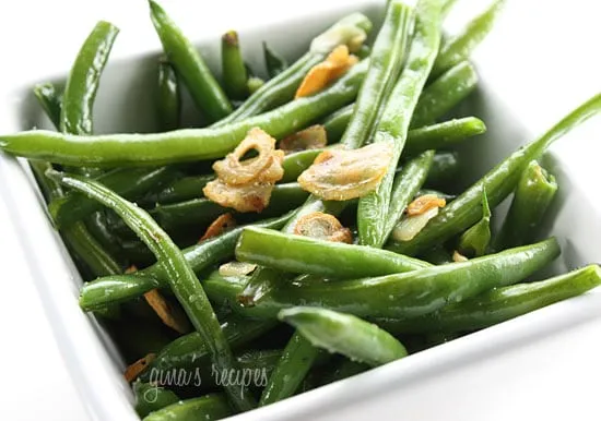 Garlicky Sauteed Green Beans in Olive Oil