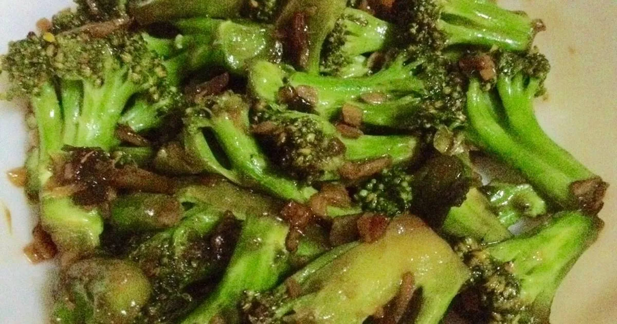 Ginger & Garlic Broccoli Stir Fry