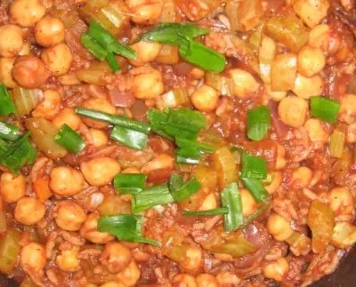 Gingery Chickpeas In Spicy Tomato