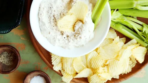 Grandmas Clam Dip