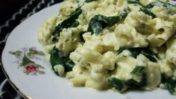 Greek-Style Spinach and Feta Scrambled Eggs Recipe