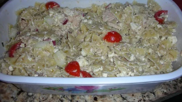 Greek-Style Tuna And Bow Tie Pasta Salad