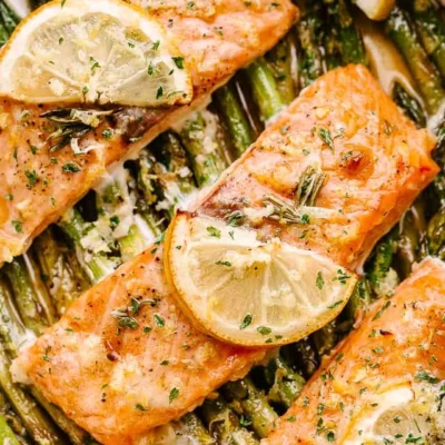 Green Asparagus With Fresh Salmon