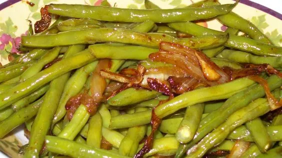 Green Beans With Caramelized Onions