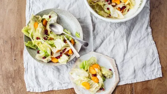 Green Salad With Pomegranate And Mandarin