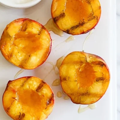 Grilled Peaches With Greek Yogurt