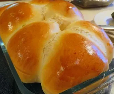 Gwens Butter Rich Dinner Rolls