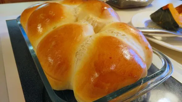 Gwens Butter Rich Dinner Rolls