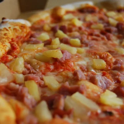 Hawaiian Pizza Pineapples