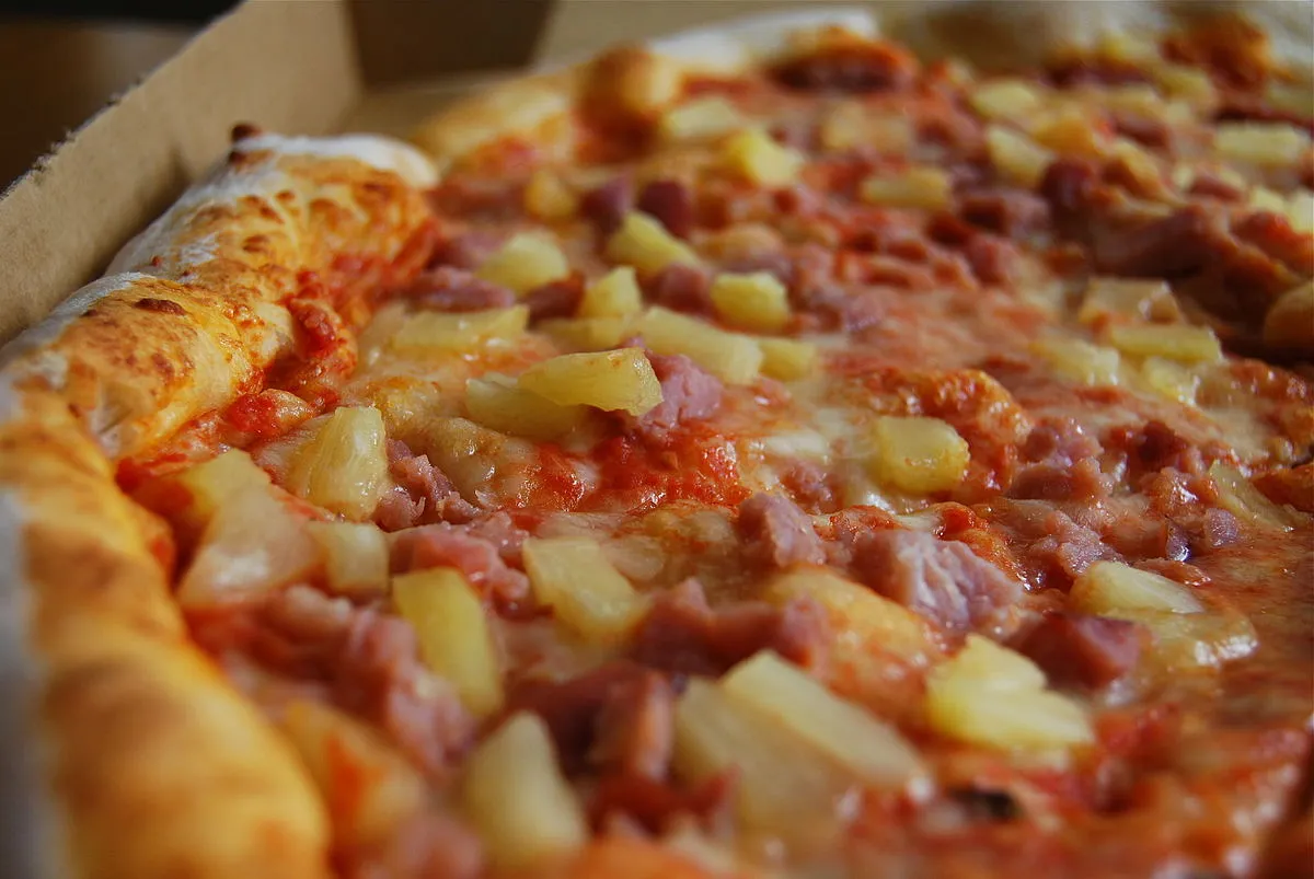 Hawaiian Pizza Pineapples