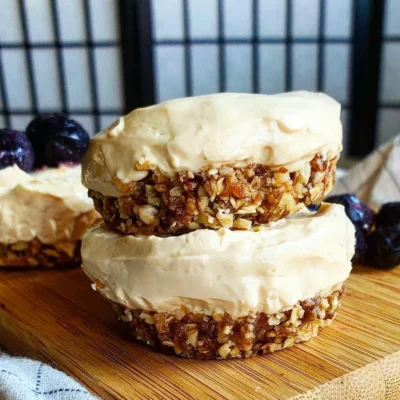 Healthy And Easy No Bake Cheesecake