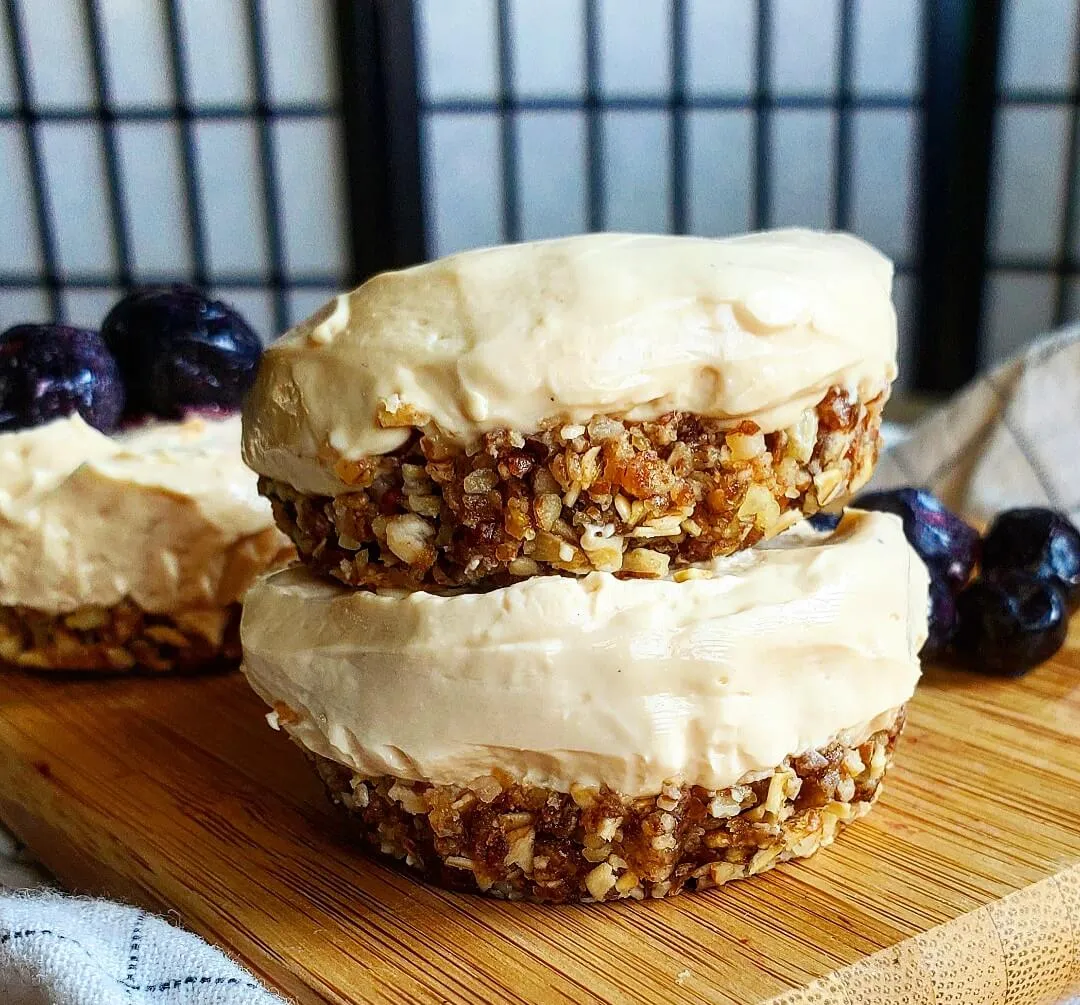 Healthy And Easy No Bake Cheesecake