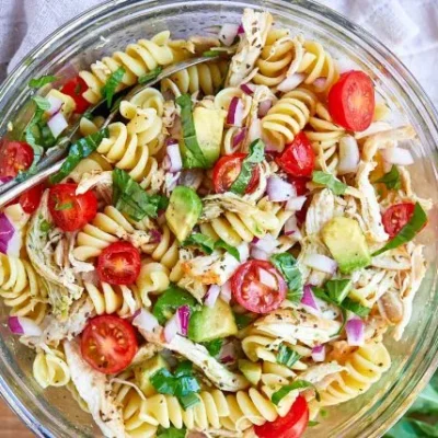 Healthy Avocado And Tomato Pasta Recipe - Weight Watchers Friendly