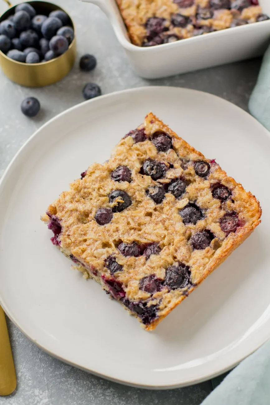 Healthy Low Fat Baked Berry And Fruit Oatmeal