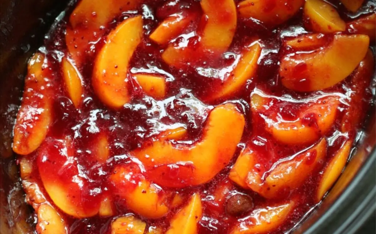 Healthy Slow Cooker Peach Delight: Sugar-Free Recipe