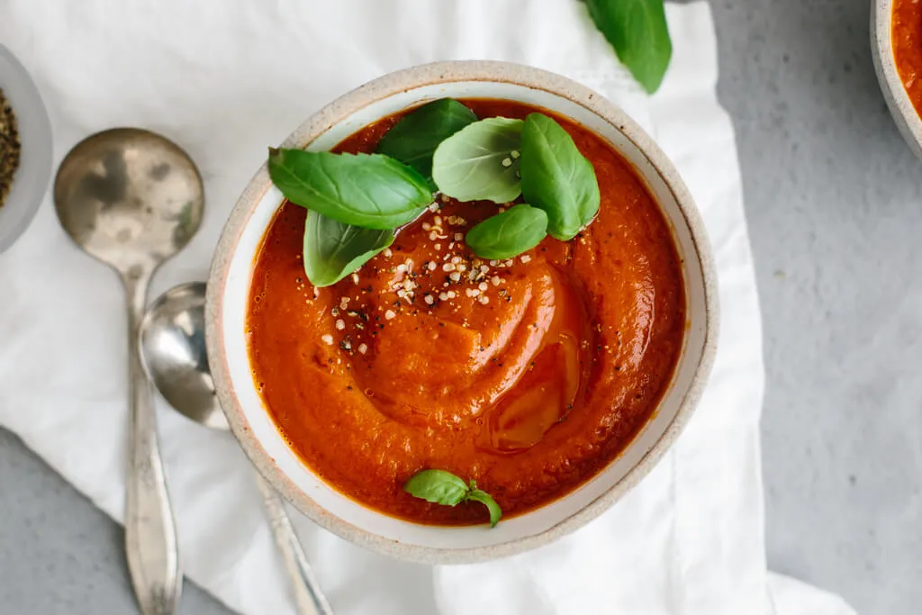 Hearty Roasted Tomato and Bell Pepper Soup