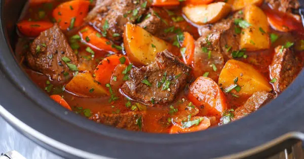 Hearty Slow Cooker Game Day Chili