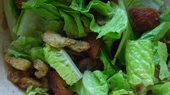 Hearty Warm Spinach Salad Recipe for a Nutritious Meal