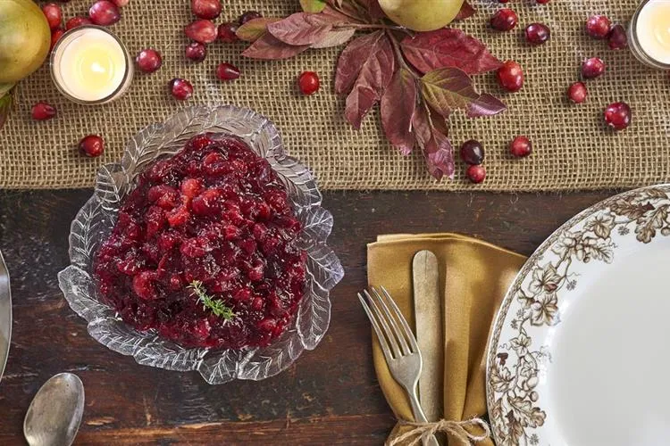 Homemade Whole Berry Cranberry Sauce Recipe