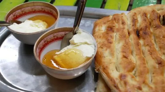 Honey And Cream – Iranian Breakfast