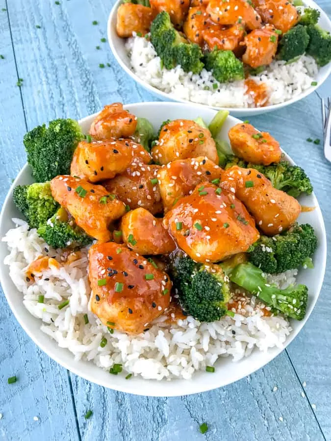 Honey Sriracha Chicken And Broccoli Meal Prep Bowls