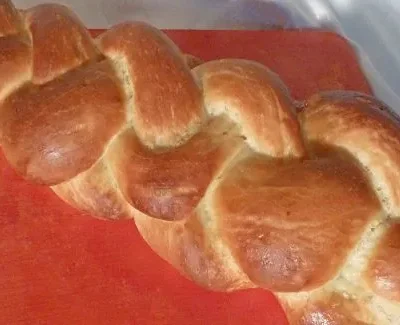 How To Make Traditional Swiss Braided Bread (Zopf) - Easy Recipe