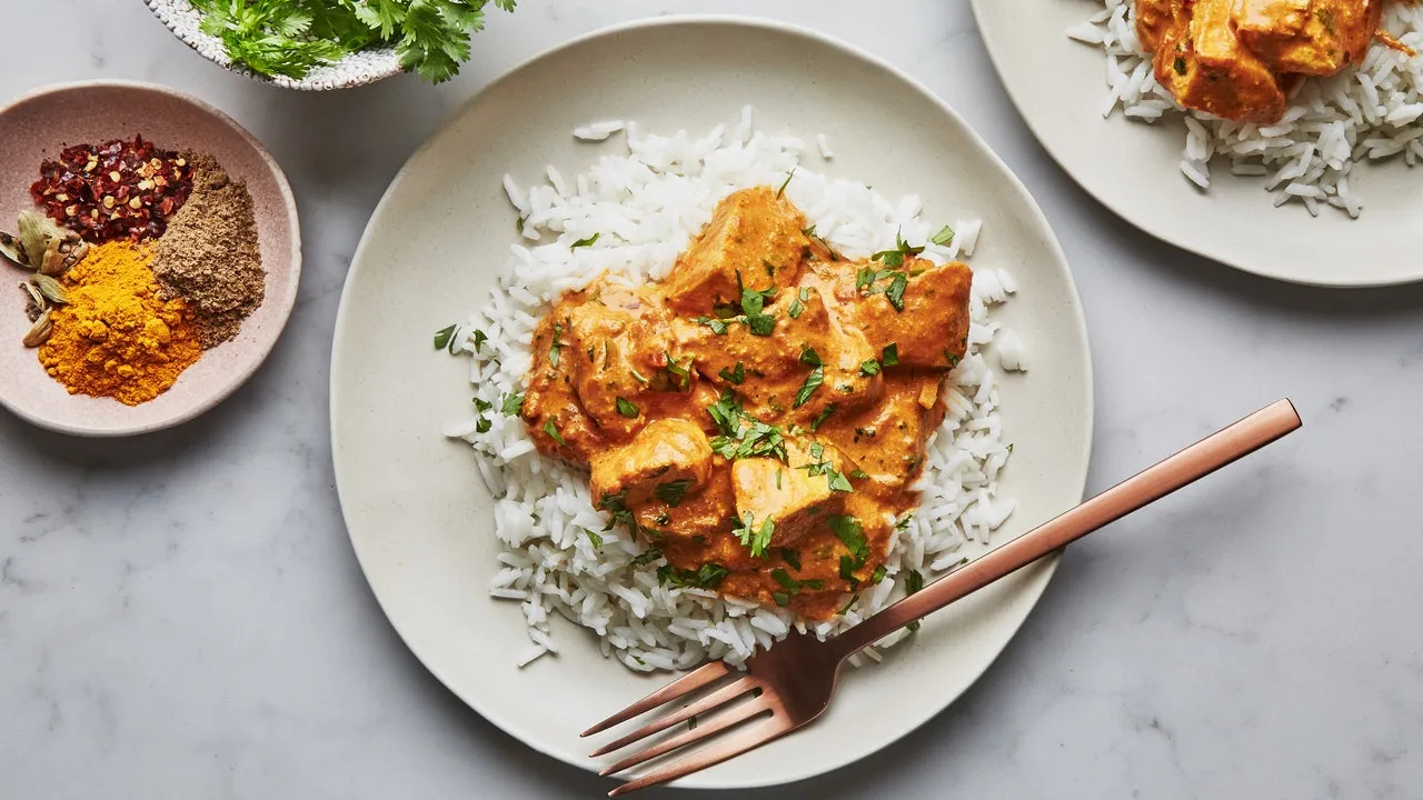 Indian Chicken In Tomato Yogurt Sauce