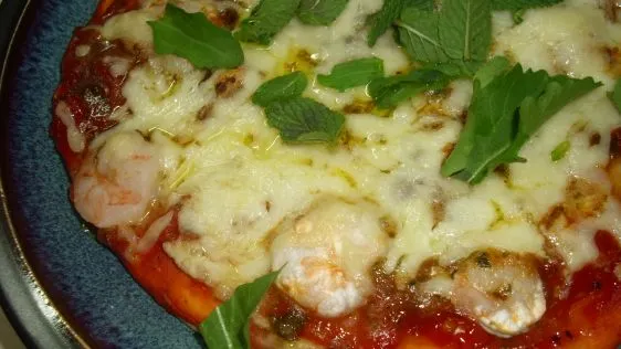 Indian-Style Shrimp Pizza With Mozzarella