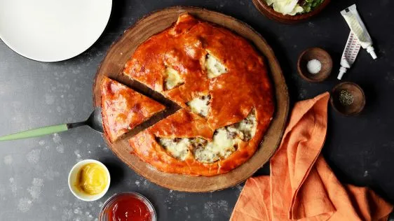 Jack-O-Lantern Cheeseburger Pie