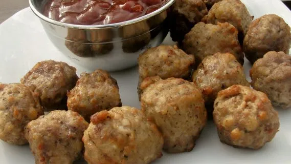 Juicy Homemade Meatballs: A Classic Recipe Perfected