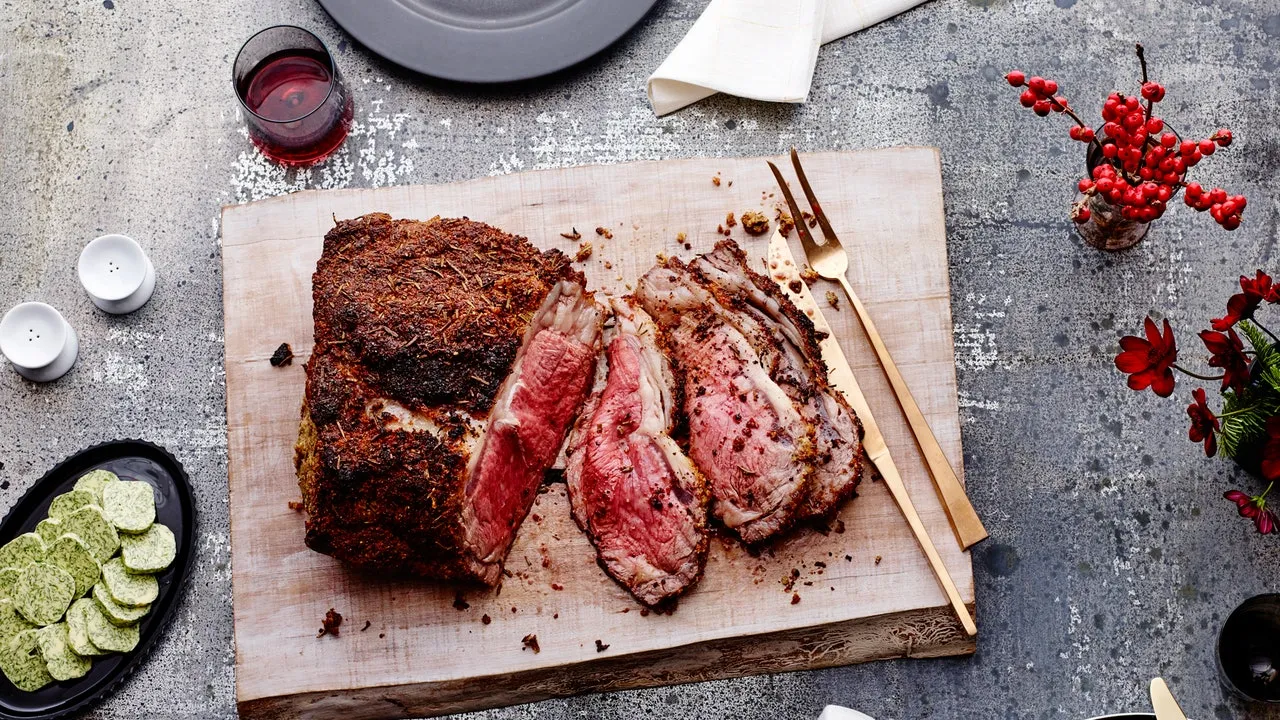 Juicy Rolled Rib Roast of Beef: A Show-Stopping Centerpiece