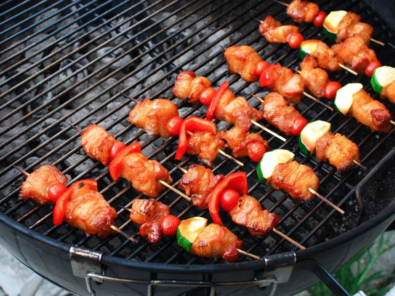 Juicy Spicy Pork Mini Kabobs: Perfect Party Appetizer