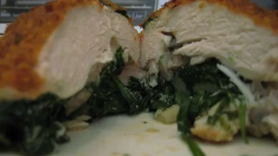 Juicy Spinach and Cheese Stuffed Chicken Breast Recipe