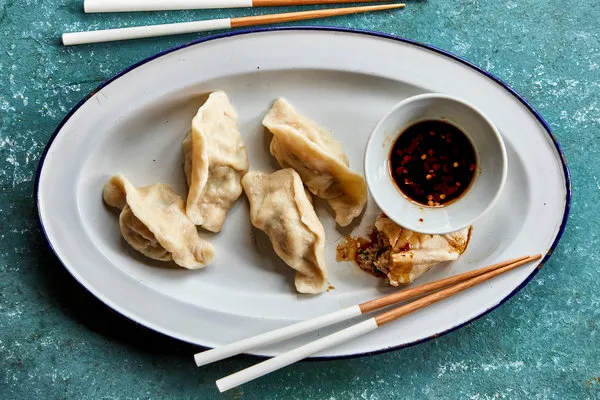 Juicy Steamed Pork and Scallion Dumplings Recipe