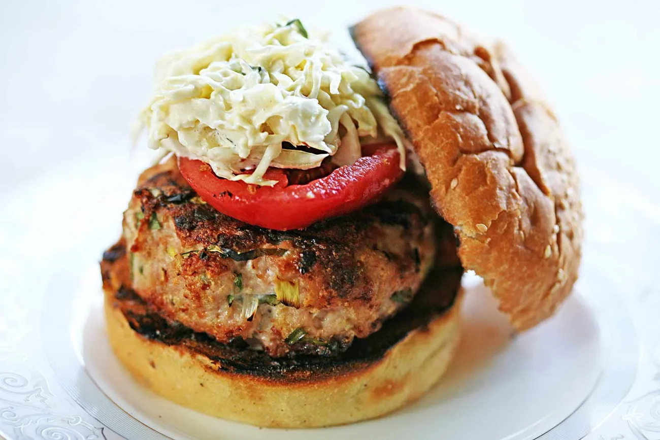 Juicy and Flavorful Spicy Turkey Burger Recipe