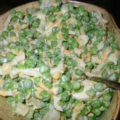 Kellys Creamy Cheddar Pea Salad