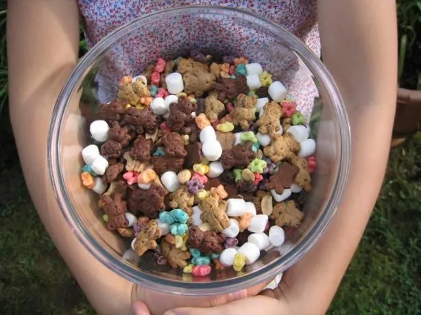 Kid-Friendly Teddy Bear Trail Mix: A Perfect Snack for Little Adventurers