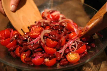 Kidney Bean, Tomato & Red Onion Salad