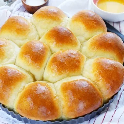 Last Minute Dinner Rolls