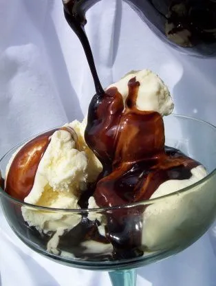 Lee Lees Famous Chocolate Sauce For Ice