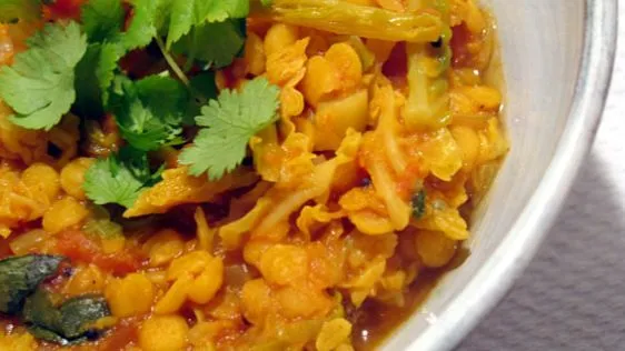 Lentil, Cabbage And Tomato Dal