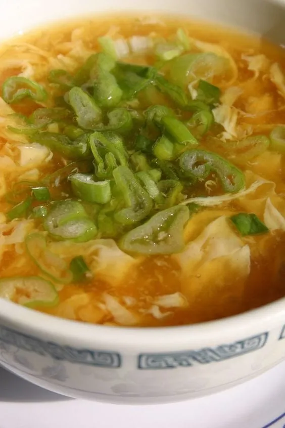 Low-Calorie Tomato Egg Drop Soup Recipe – Only 2 WW Points