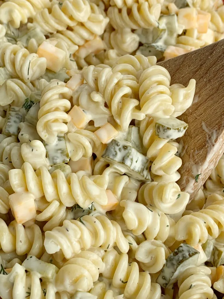 Low Fat Chicken, Pasta And Dill Salad