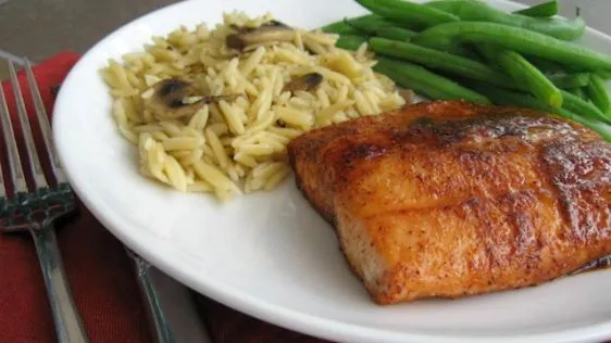 Maple-Spiced Glazed Salmon Recipe: A Flavorful Dinner Delight