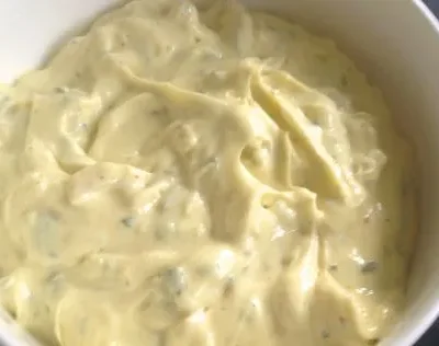 Martha Stewarts Bearnaise Sauce