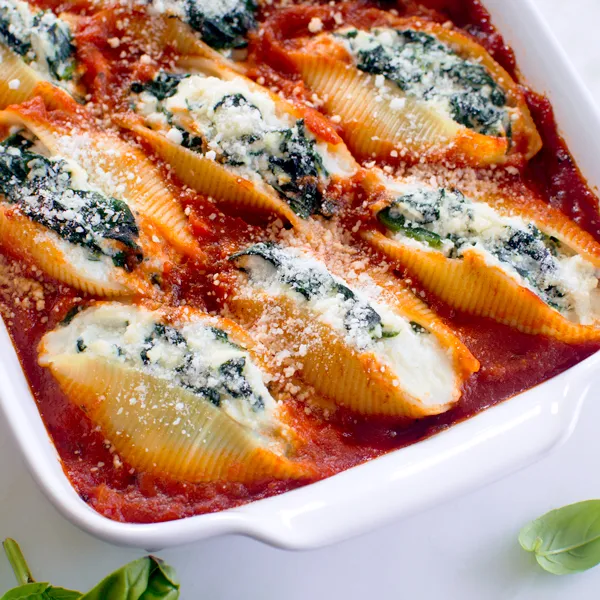 Meat Sauce Stuffed Shells with Spinach and Ricotta Filling