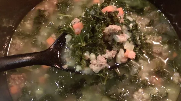 Mediterranean Kale & White Bean Soup With