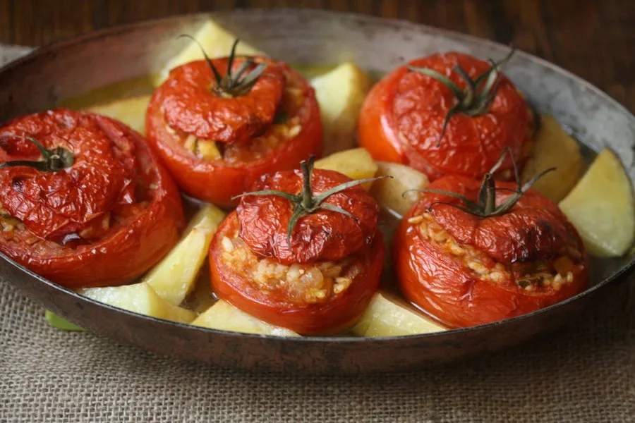 Mediterranean-Style Stuffed Tomatoes Recipe